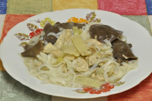 Jak uvařit thajská jemná omáčka tajemné chuti? Snadné recept, připravený za 30 - 45 minut